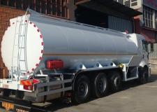 20.000-25.000 LITER FUEL TANKER MOUNTED TRUCK