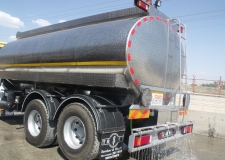 Camion-citerne de chrome d'acier sur le camion-108