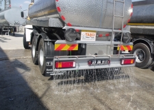 Camion-citerne de chrome d'acier sur le camion-121