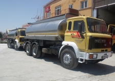 Camion-citerne de chrome d'acier sur le camion-79