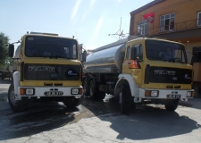 Camion-citerne de chrome d'acier sur le camion-90